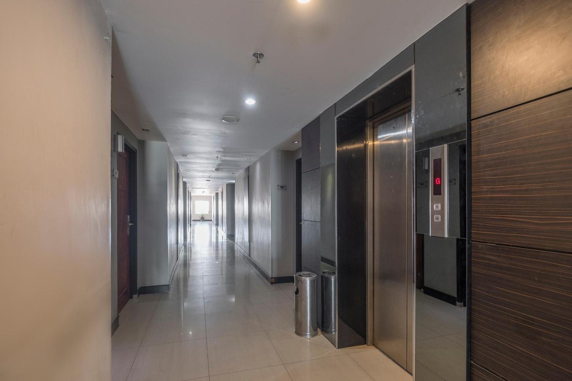 โอโย 1081 ออลสัน ซิตี้ โฮเต็ล มากัสซาร์ Hotel มากาซาร์ ภายนอก รูปภาพ