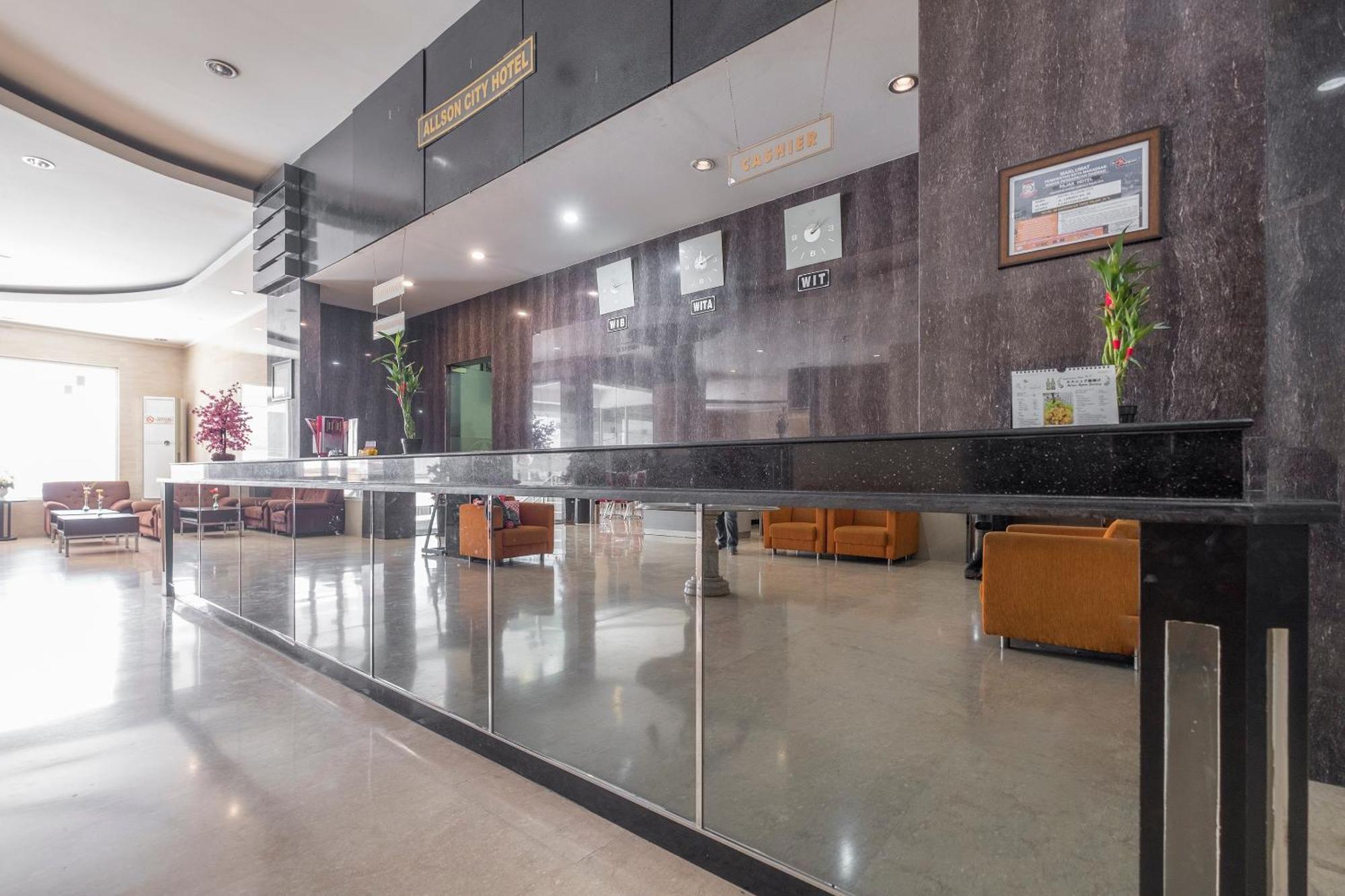 โอโย 1081 ออลสัน ซิตี้ โฮเต็ล มากัสซาร์ Hotel มากาซาร์ ภายนอก รูปภาพ