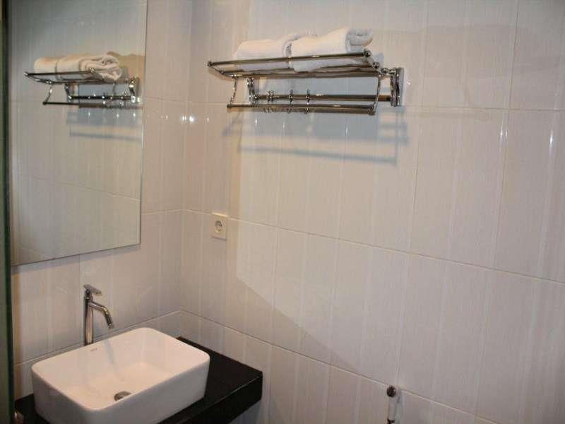 โอโย 1081 ออลสัน ซิตี้ โฮเต็ล มากัสซาร์ Hotel มากาซาร์ ภายนอก รูปภาพ